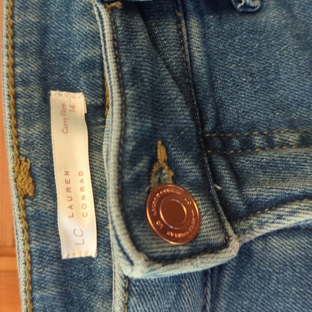 EUC Lauren Conrad Jeans size 14 curvy flare - Picture 2 of 9